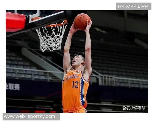 媒体人分析：上海队在锋线实力上明显落后于广东队需尽快提升进攻火力